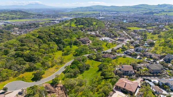 $375,000 | 743 Bridle Ridge Court, Fairfield, CA 94534