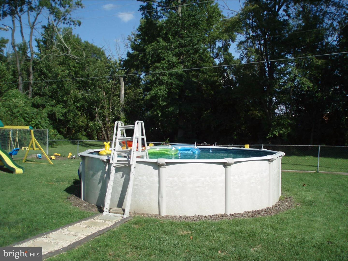 122 Wildflower Road Levittown, PA 19057 - Photo 18 of 25 Pool