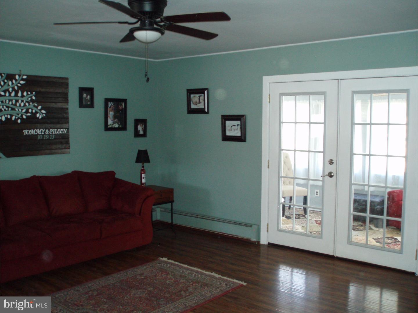 122 Wildflower Road Levittown, PA 19057 - Photo 9 of 25 Living Room