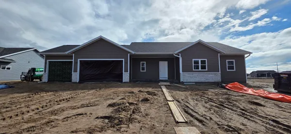 $465,000 | 1222 Leo Drive, Holmen, WI 54636