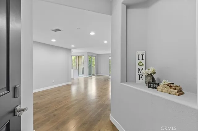 a view of livingroom with furniture