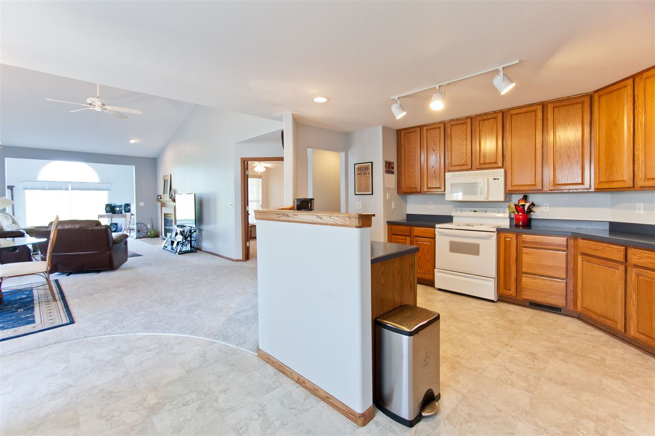 4950 Lucore Road Marion, IA 52302 - Photo 6 of 25 Gallery Image 6