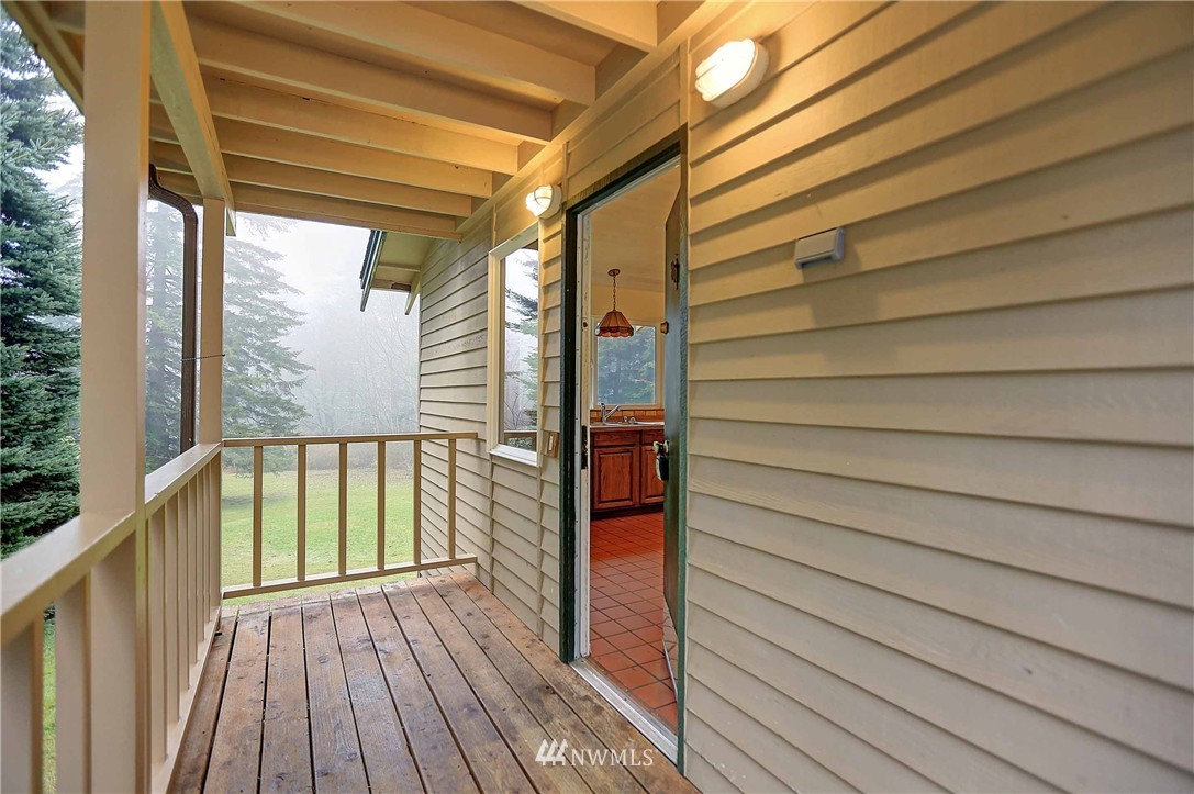 580 Waynes Ridge Circle Camano Island, WA 98282 - Photo 3 of 24 Gallery Image 3