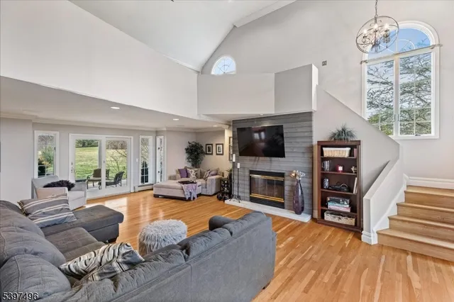 $1,950,000 | 167 Douglas Road, Bernards, NJ 07931