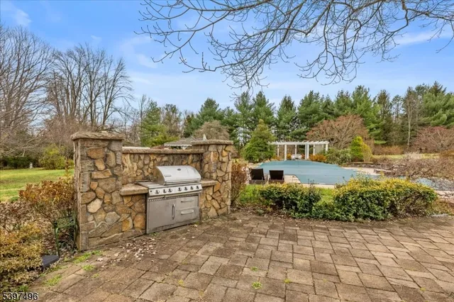 $1,950,000 | 167 Douglas Road, Bernards, NJ 07931