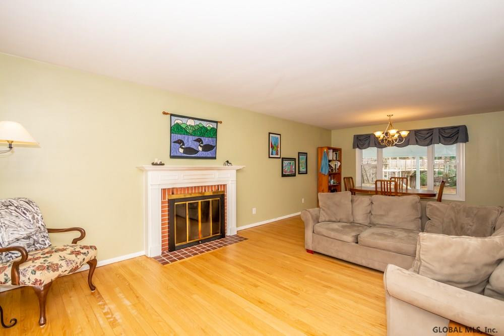 944 Riverview Road Niskayuna, NY 12309 - Photo 3 of 19 Photo 3