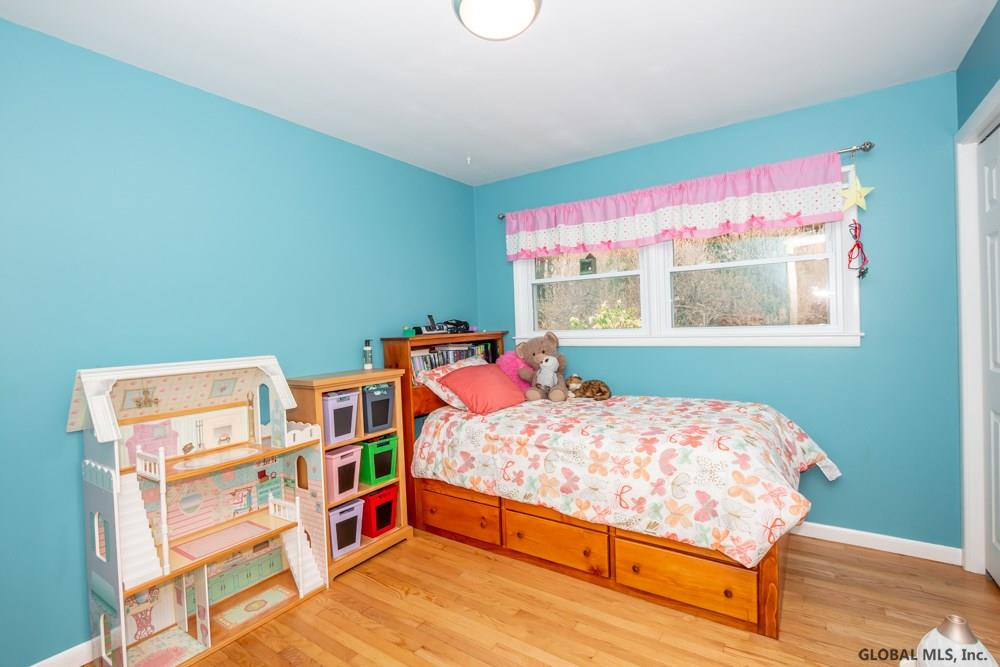 944 Riverview Road Niskayuna, NY 12309 - Photo 8 of 19 Photo 8