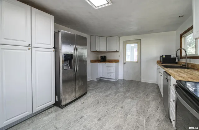 $140,000 | 828 10th Avenue, Fulton, IL 61252