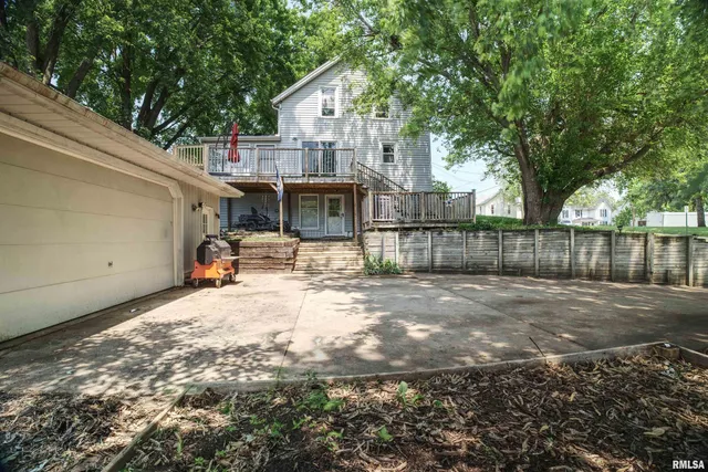 $140,000 | 828 10th Avenue, Fulton, IL 61252