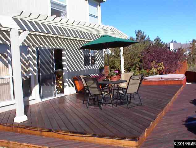 990 Edgecliff Drive Reno, NV 89523 - Photo 3 of 7 Photo 3