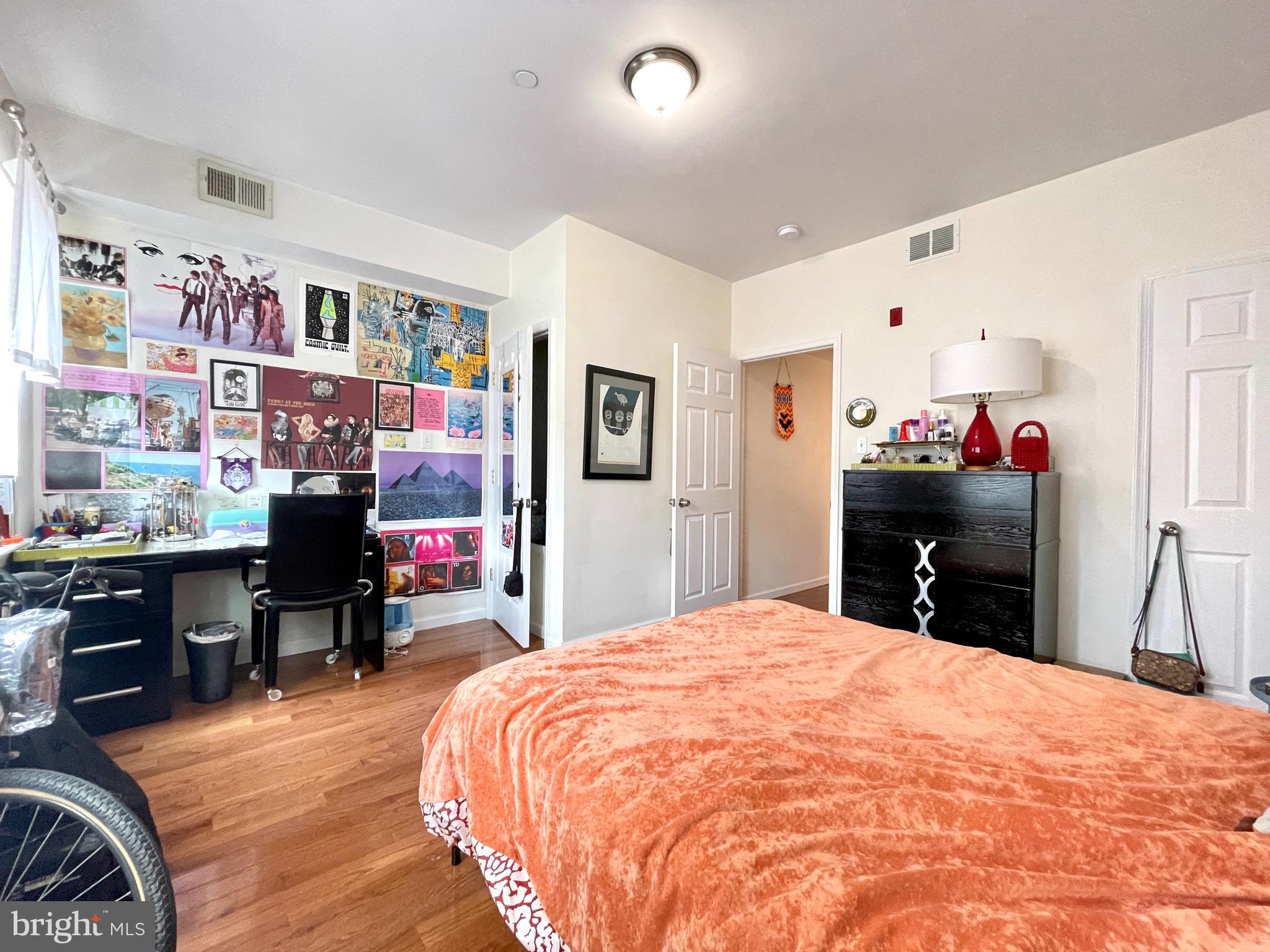 1131 Green Street, Unit 2 Philadelphia, PA 19123 - Photo 6 of 18