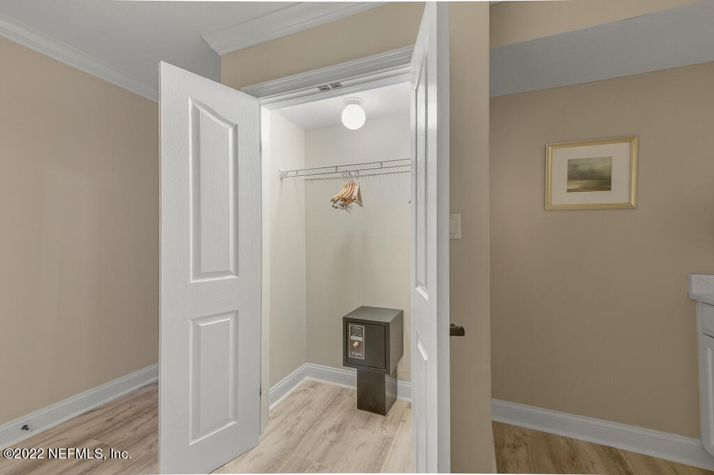 2105 Beachwood Road, Unit 2105 Fernandina Beach, FL 32034 - Photo 8 of 18 closet