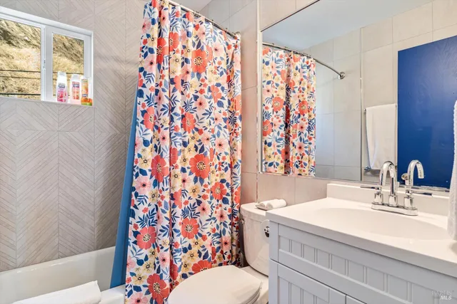 $775,000 | 13319 Lakeshore Drive, Clearlake, CA 95422