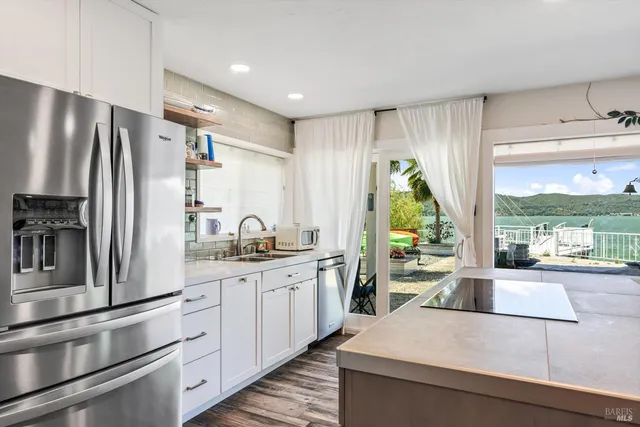 $775,000 | 13319 Lakeshore Drive, Clearlake, CA 95422