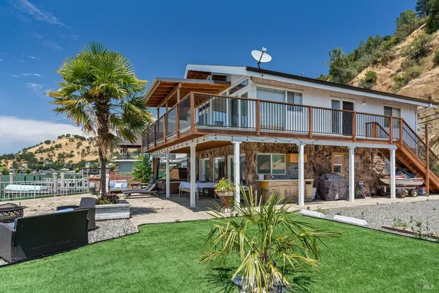 $775,000 | 13319 Lakeshore Drive, Clearlake, CA 95422