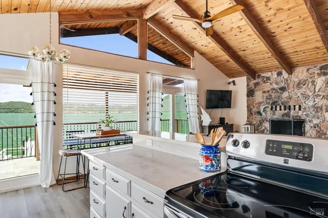 $775,000 | 13319 Lakeshore Drive, Clearlake, CA 95422