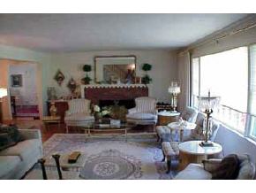 3 Farmington Road Nashua, NH 03060 - Photo 3 of 5