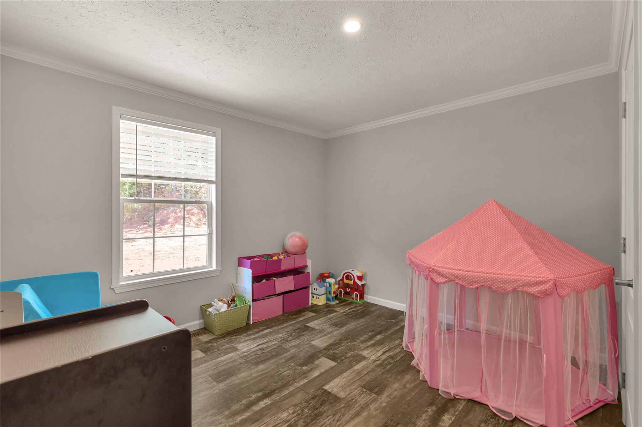 1652 Goings Road Chester, SC 29706 - Photo 21 of 35 a room with furniture and a window