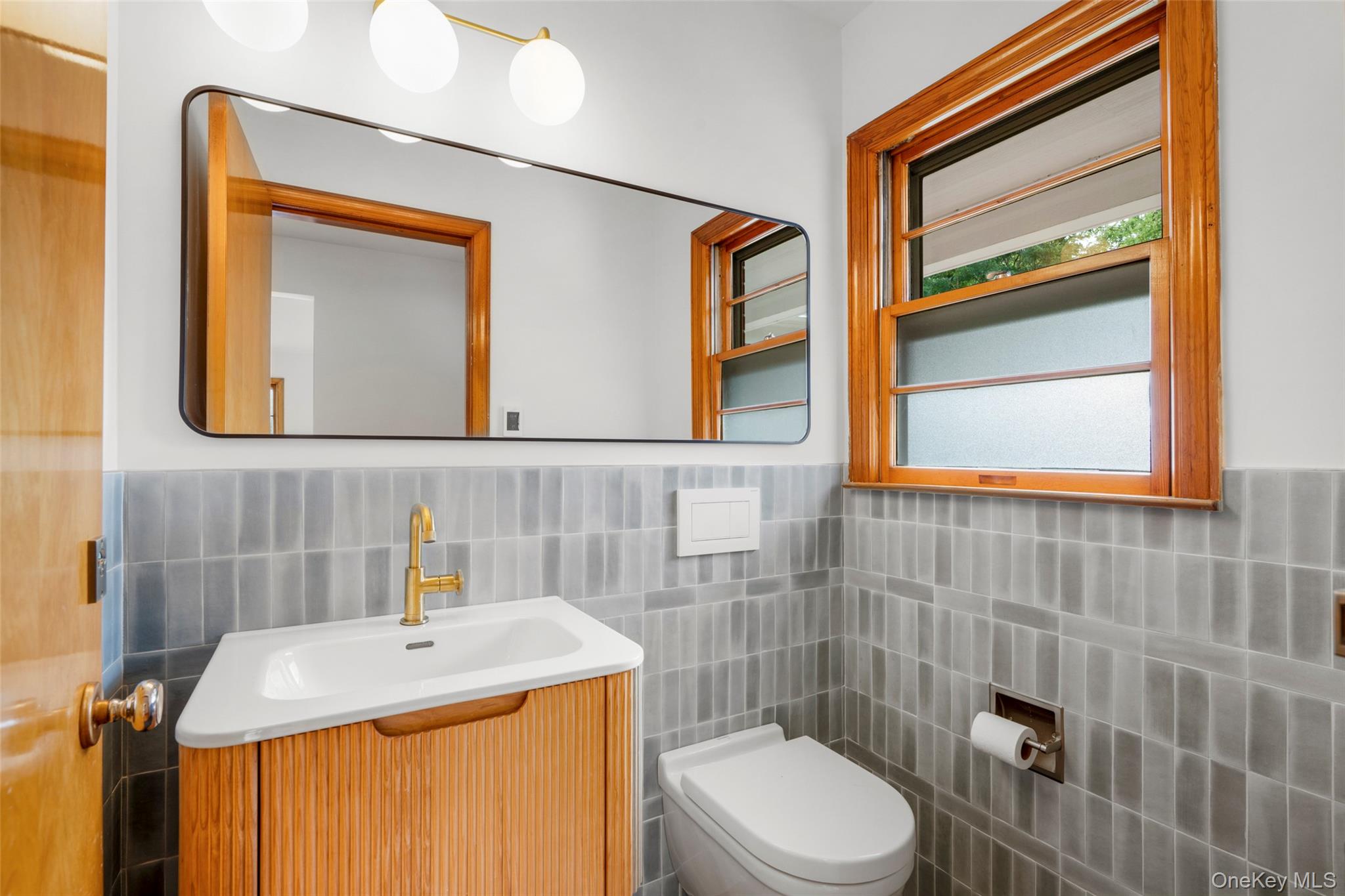 1 Craigside Drive Cold Spring, NY 10516 - Photo 13 of 36 Half bath with elegant glazed tile
