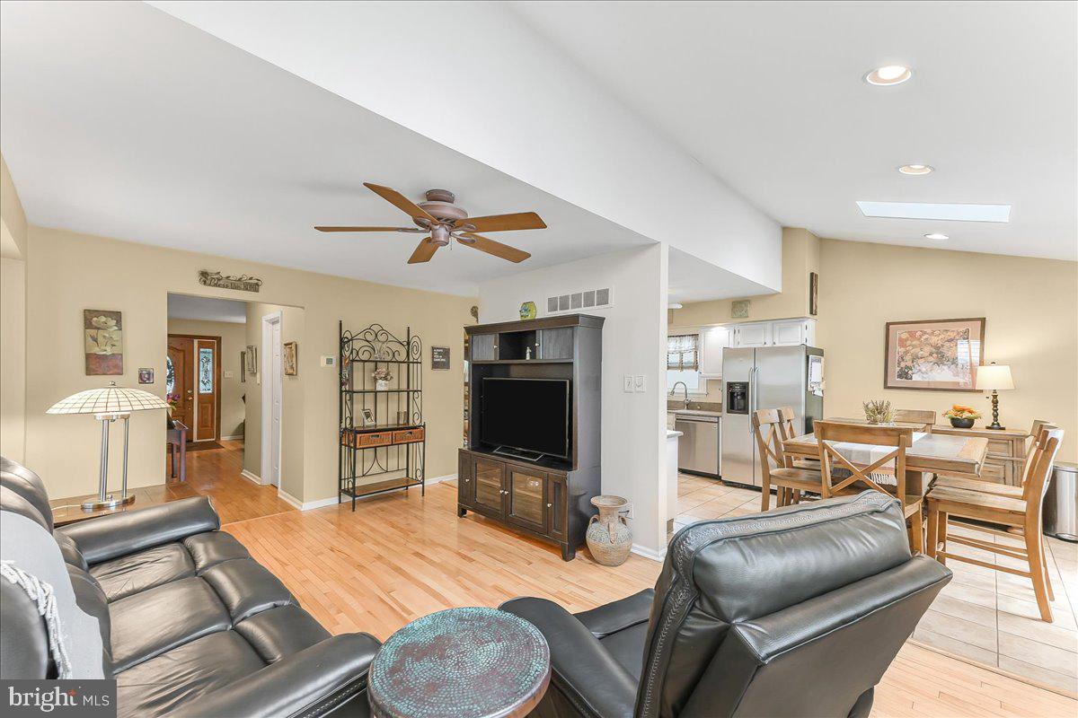 502 Ryanard Road Wallingford, PA 19086 - Photo 3 of 38 a living room with furniture and a flat screen tv