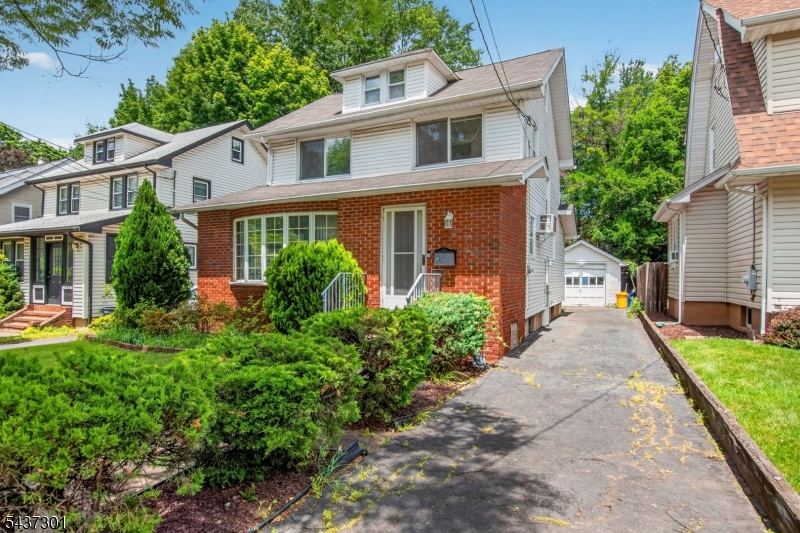 489 Maple Avenue Teaneck, NJ 07666 - Photo 2 of 12