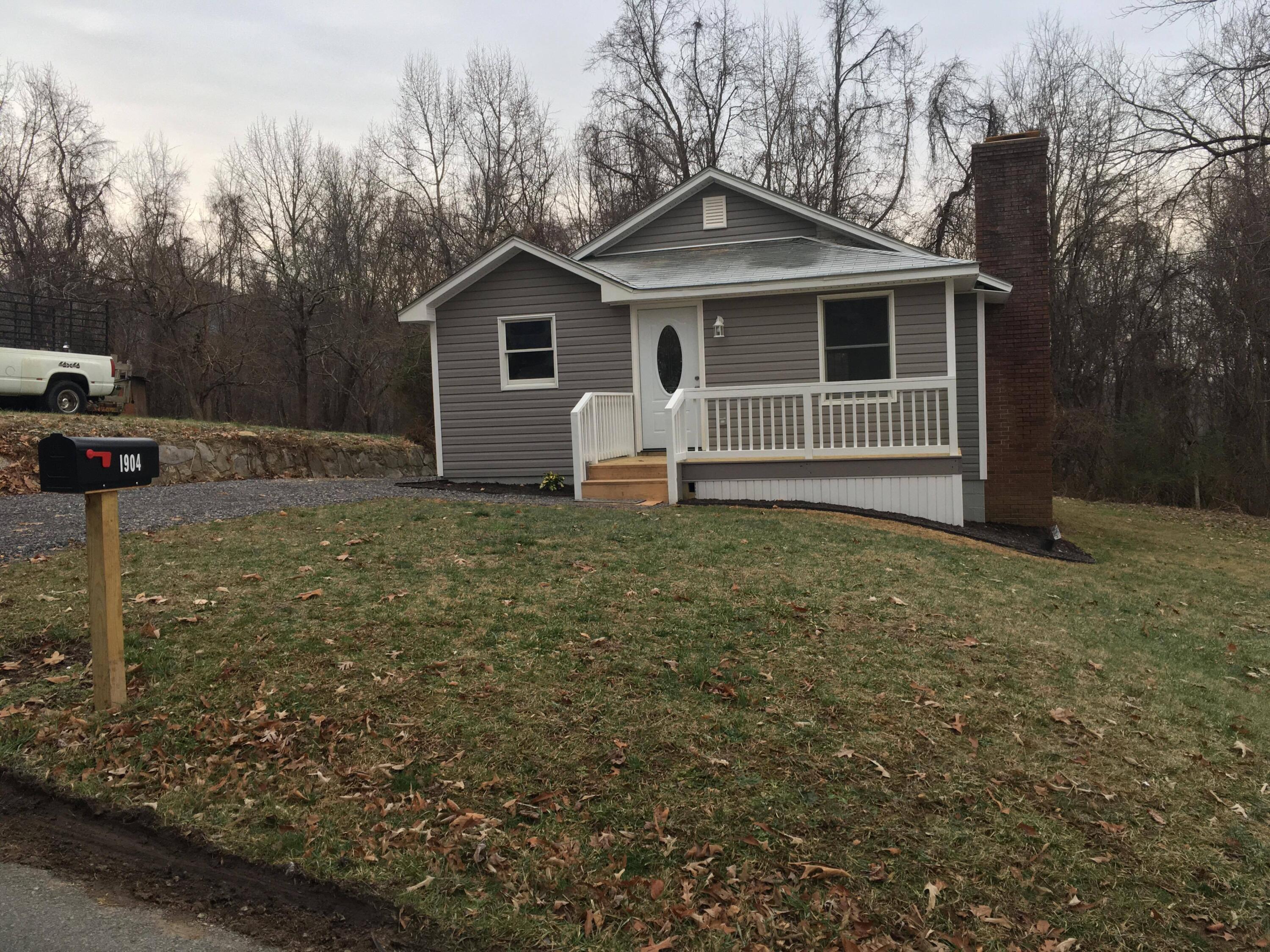 1904 Triangle Road Johnson City, TN 37604 - Photo 1 of 16 frount