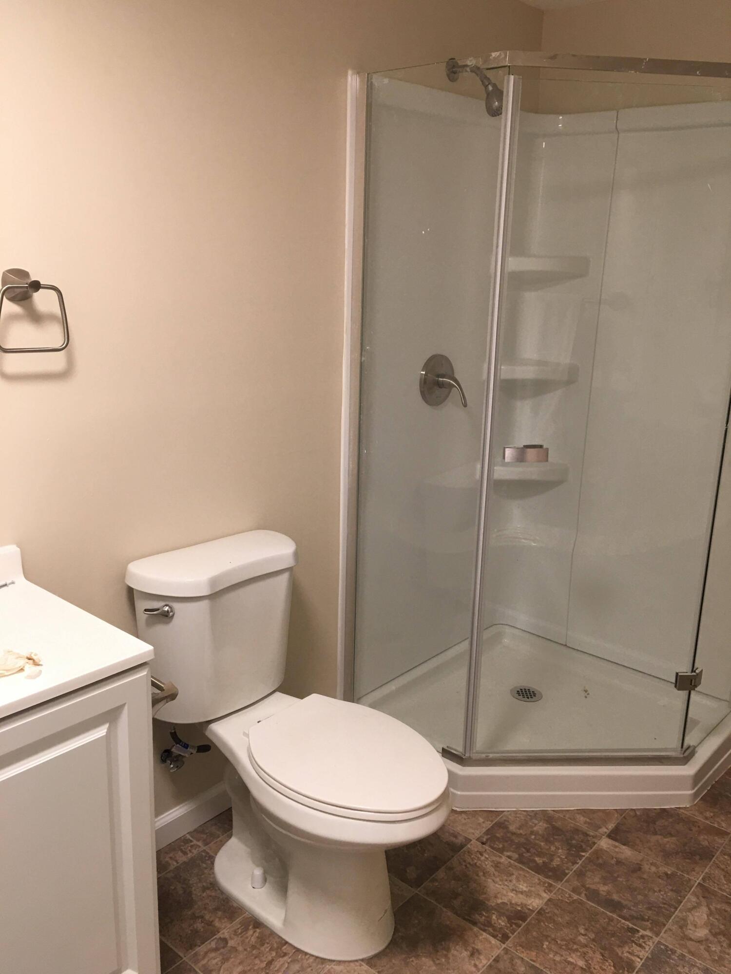 1904 Triangle Road Johnson City, TN 37604 - Photo 12 of 16 master bath