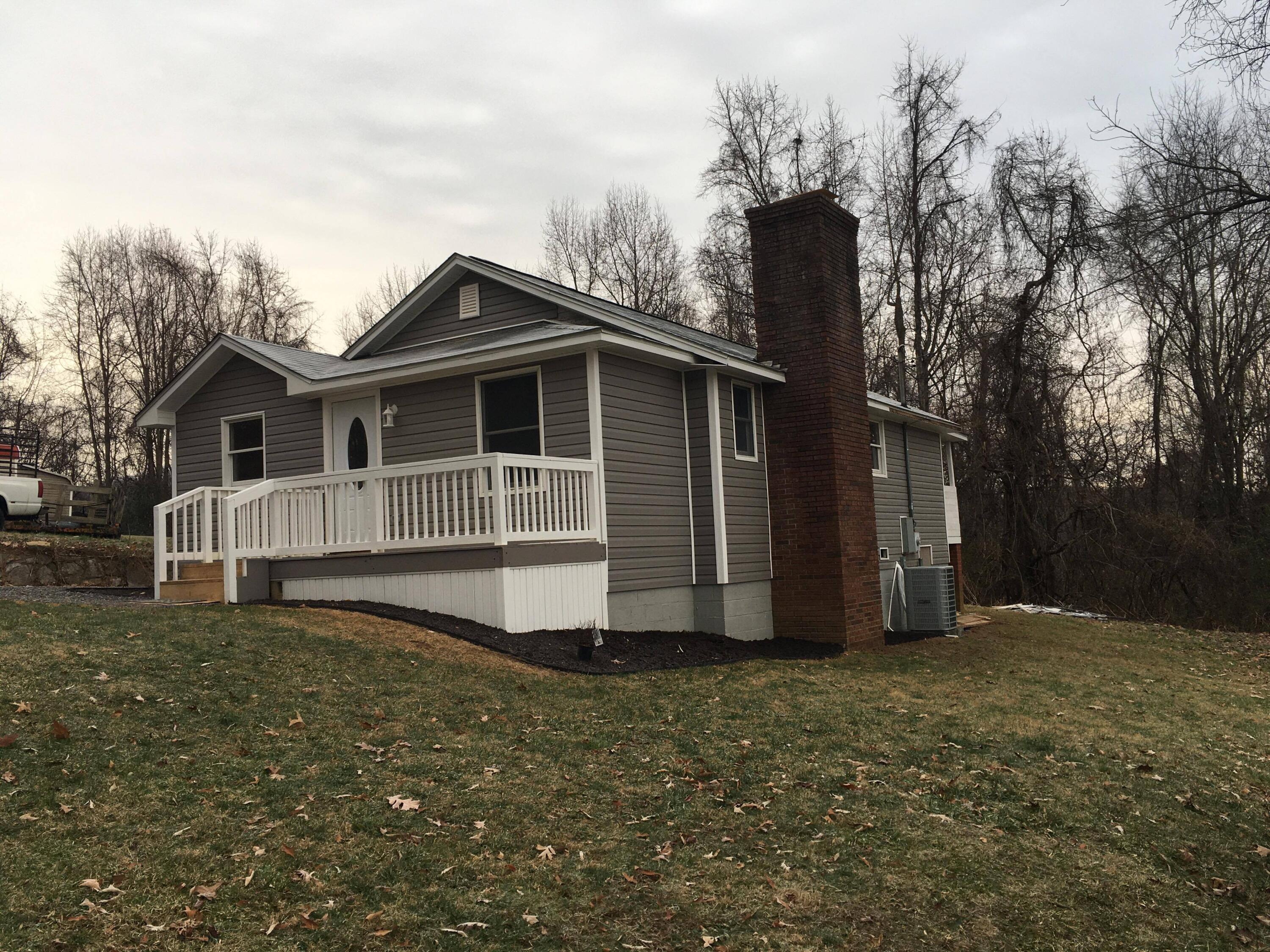 1904 Triangle Road Johnson City, TN 37604 - Photo 2 of 16 Front