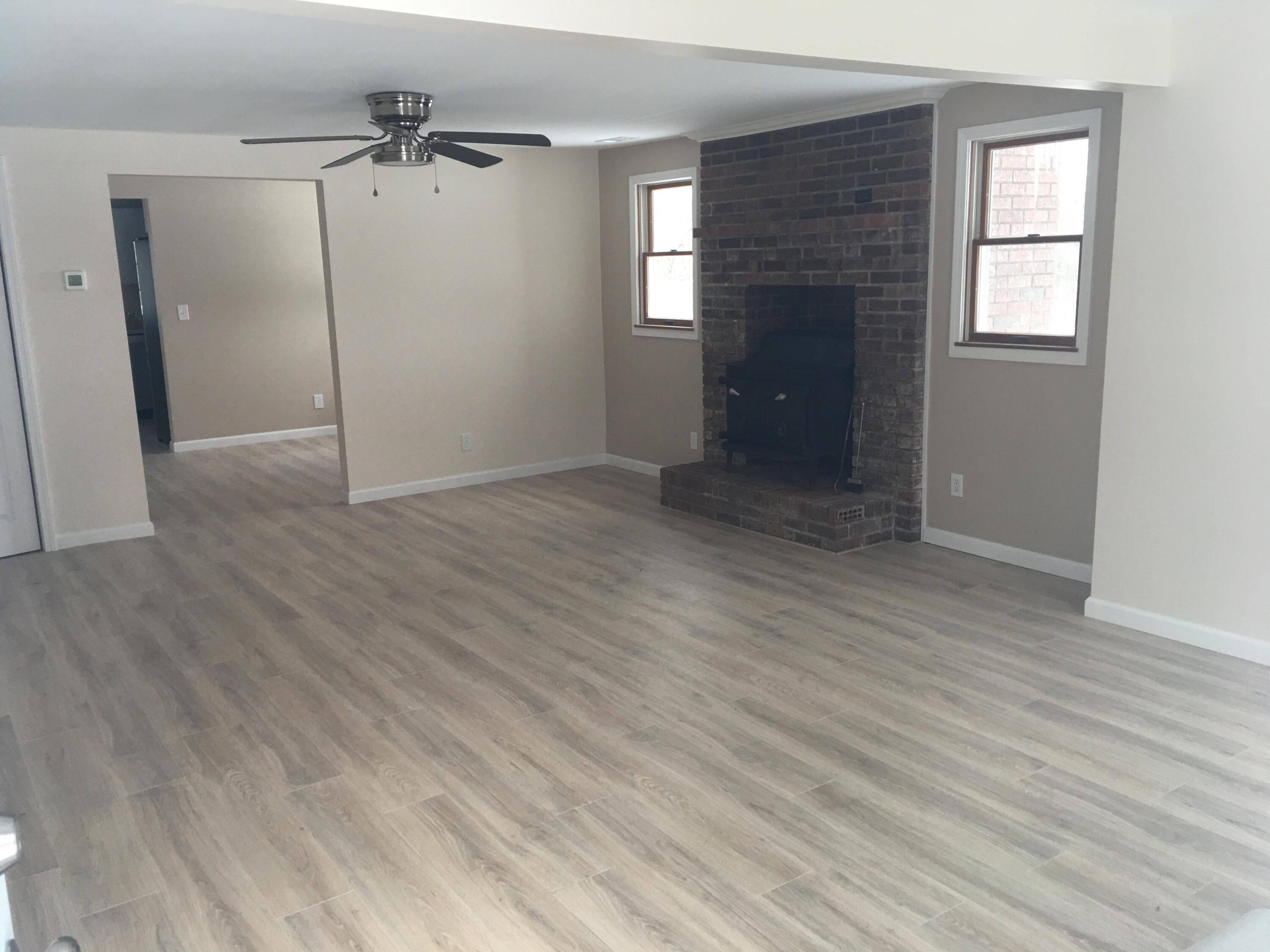 1904 Triangle Road Johnson City, TN 37604 - Photo 4 of 16 living room 3