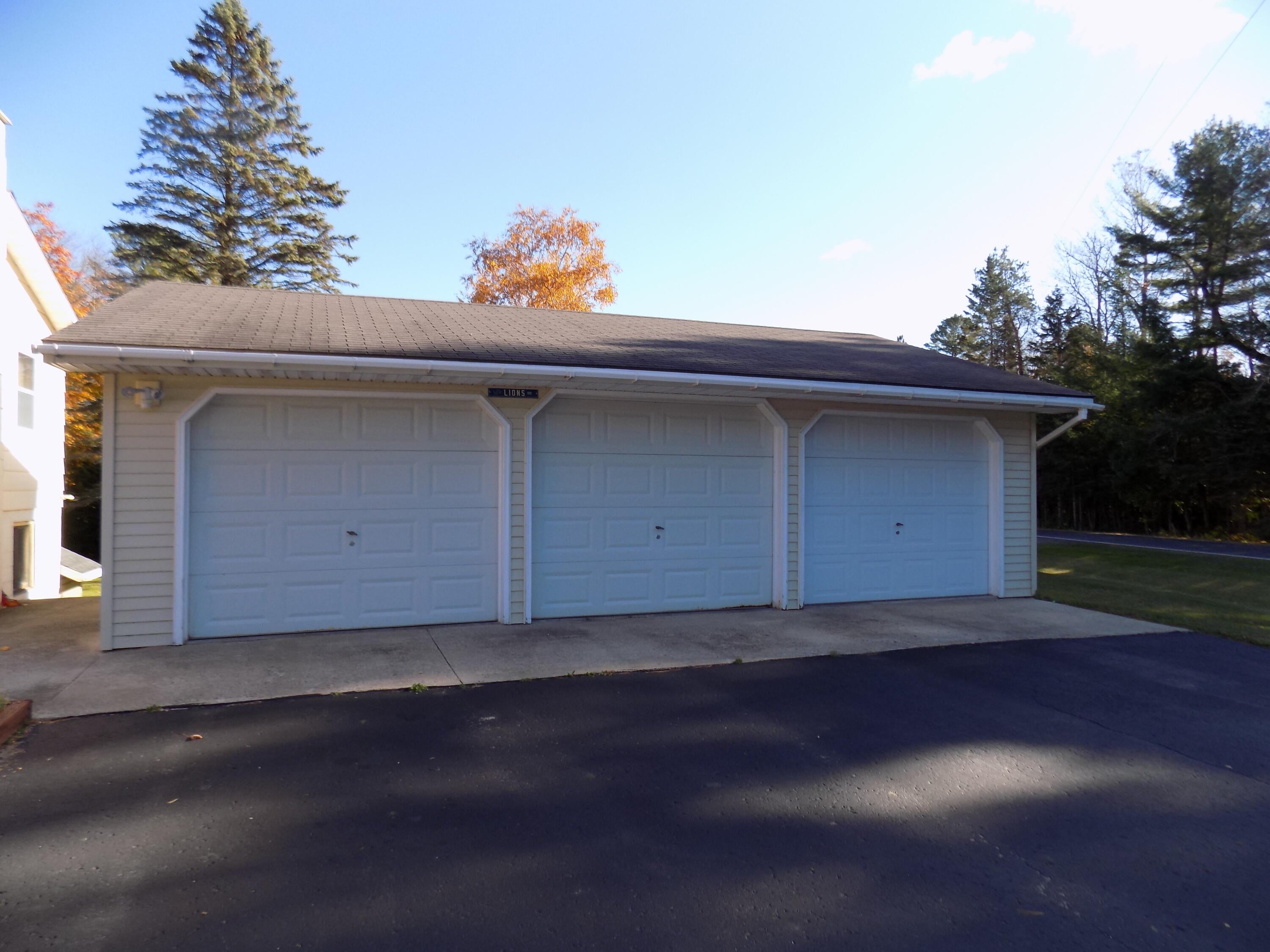 2527 Pinewood Circle Cheboygan, MI 49721 - Photo 6 of 25 Gallery Image 6
