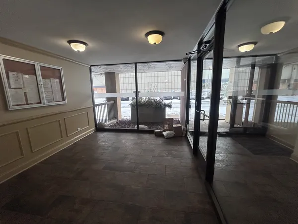 $1,300 | 7300 West North Avenue, Unit 5B, Elmwood Park, IL 60707