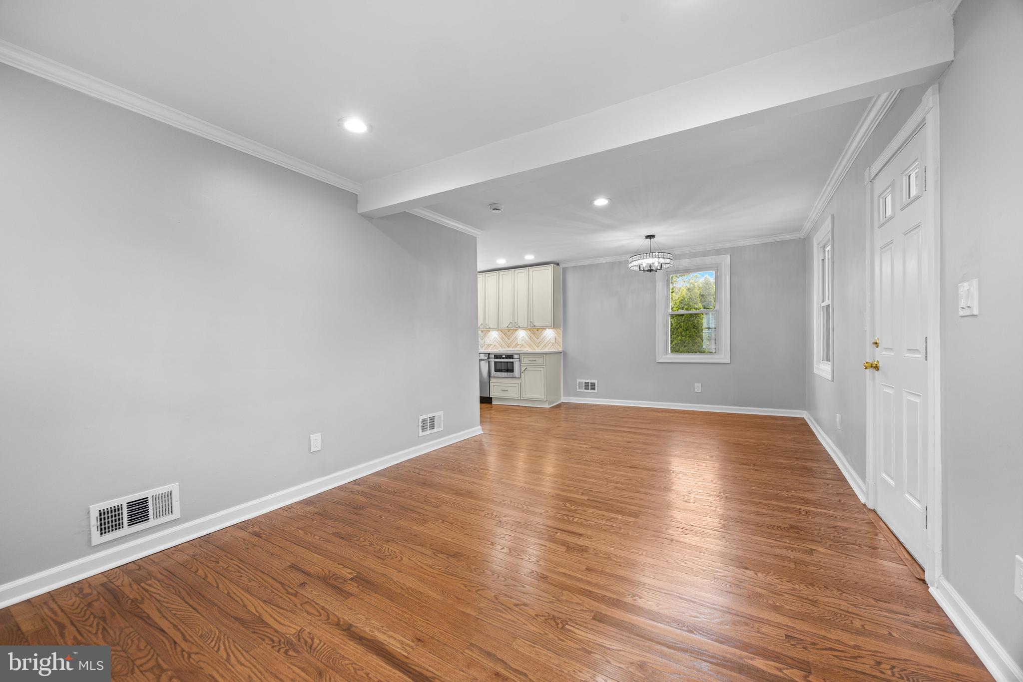 102 Nelson Road Pikesville, MD 21208 - Photo 5 of 57
