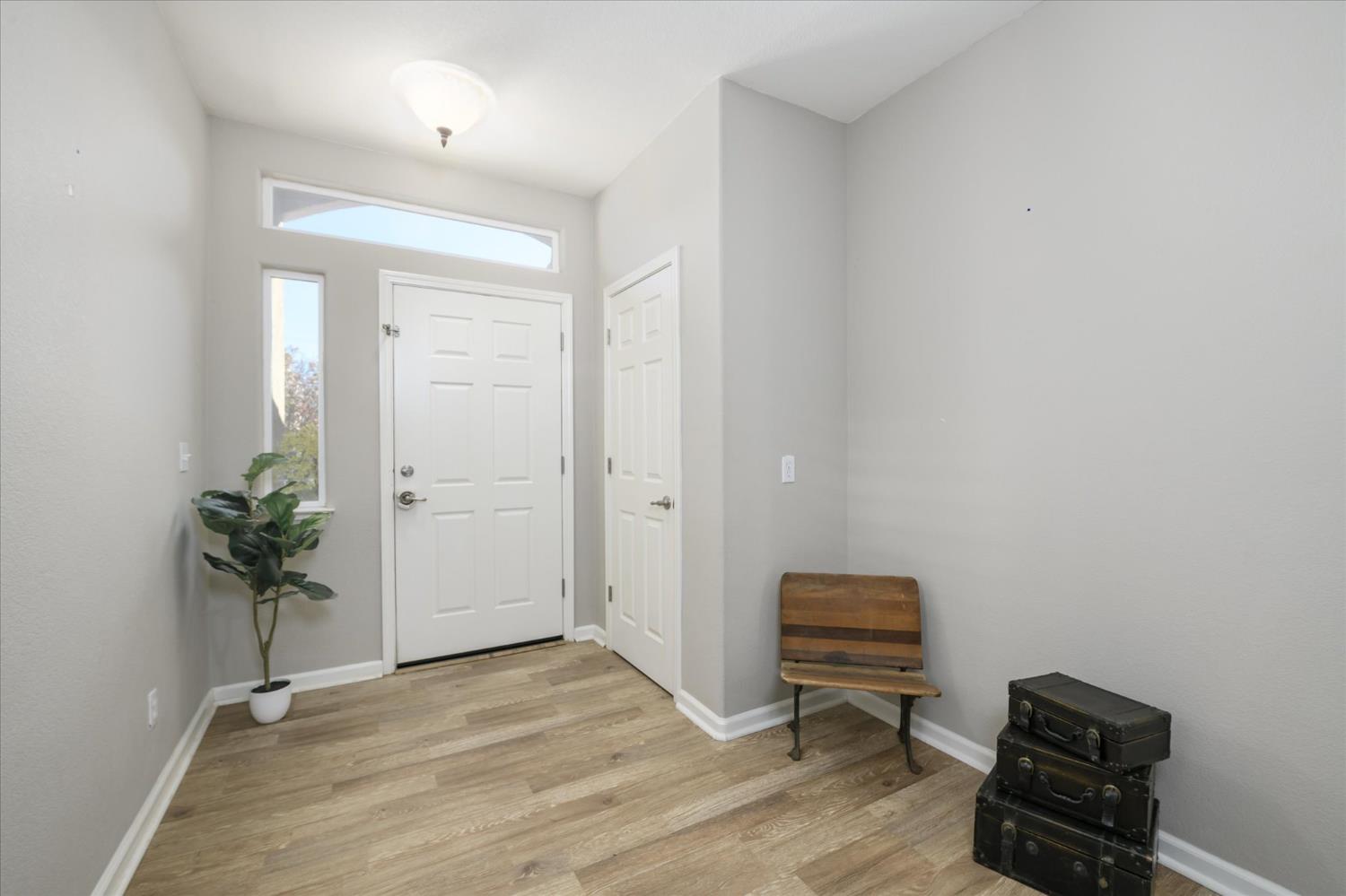 3369 Melodye Court Rescue, CA 95672 - Photo 4 of 34