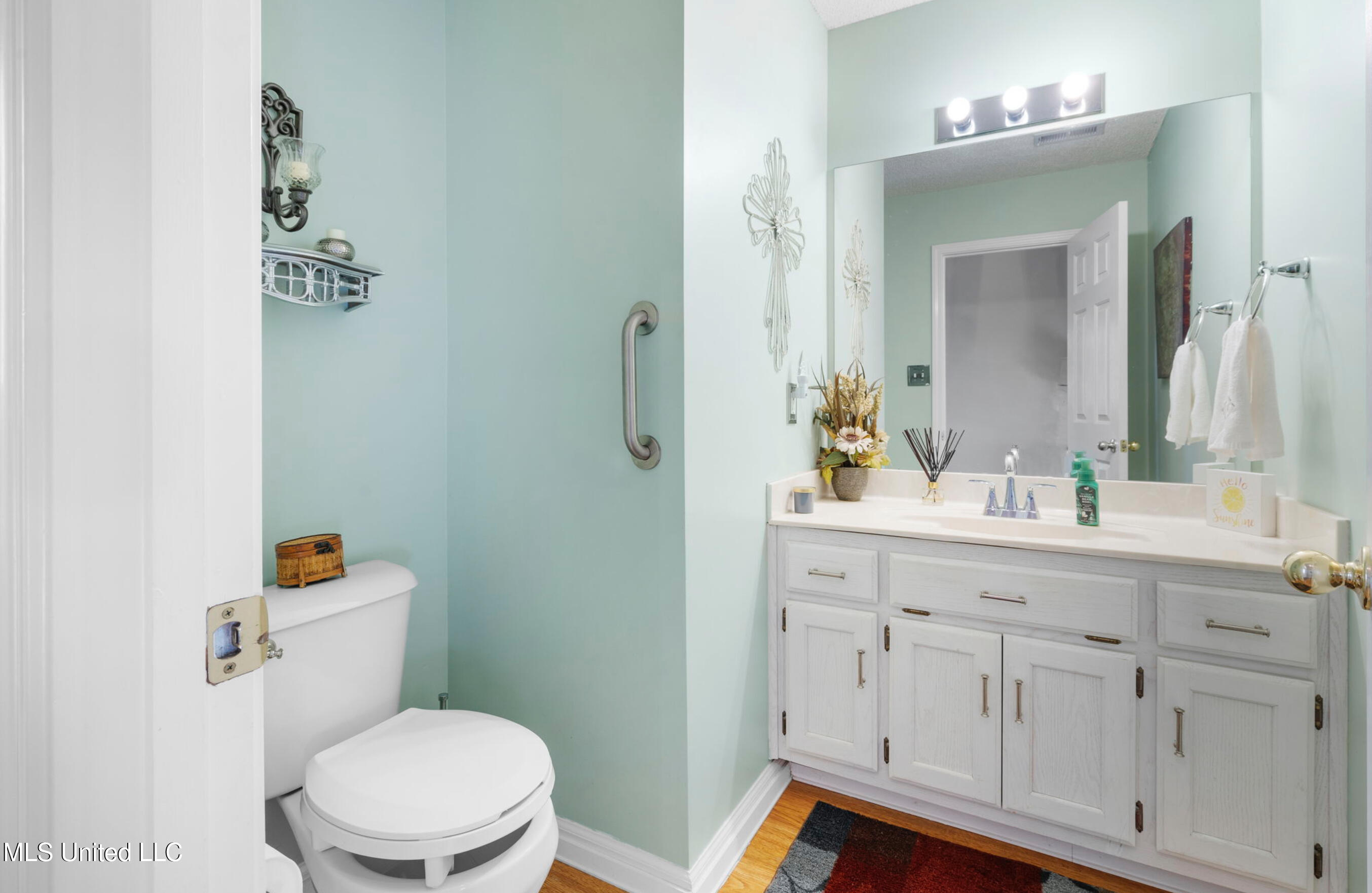 457 Fairway Oaks Drive Hernando, MS 38632 - Photo 12 of 27 IMG_0693