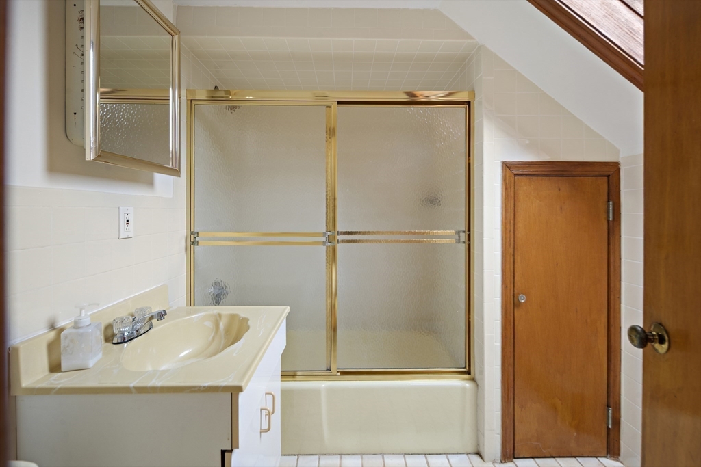 10 Rawson Road Arlington, MA 02474 - Photo 17 of 36 Gallery Image 17