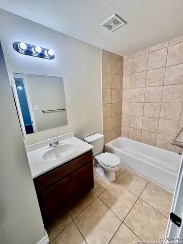 $1,695 | 4911 Stowers Boulevard, San Antonio, TX 78238