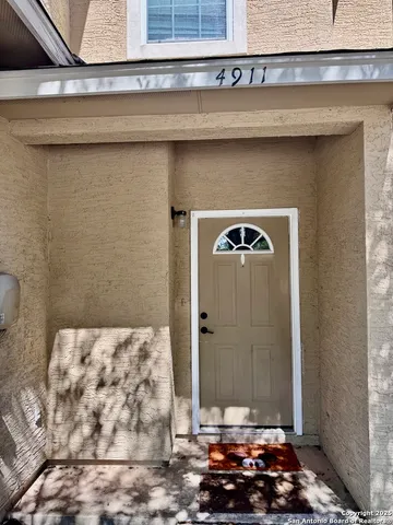 $1,695 | 4911 Stowers Boulevard, San Antonio, TX 78238