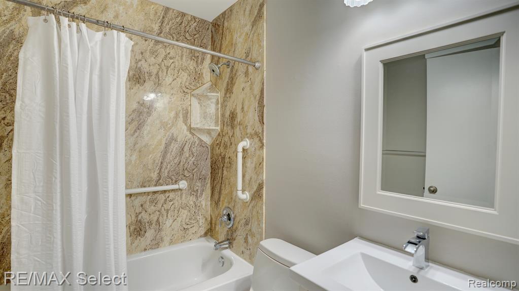 60 Stratford Lane Rochester Hills, MI 48309 - Photo 20 of 47