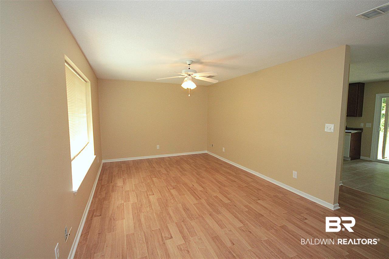 22525 Mattingly Street Robertsdale, AL 36567 - Photo 5 of 31 Family Room