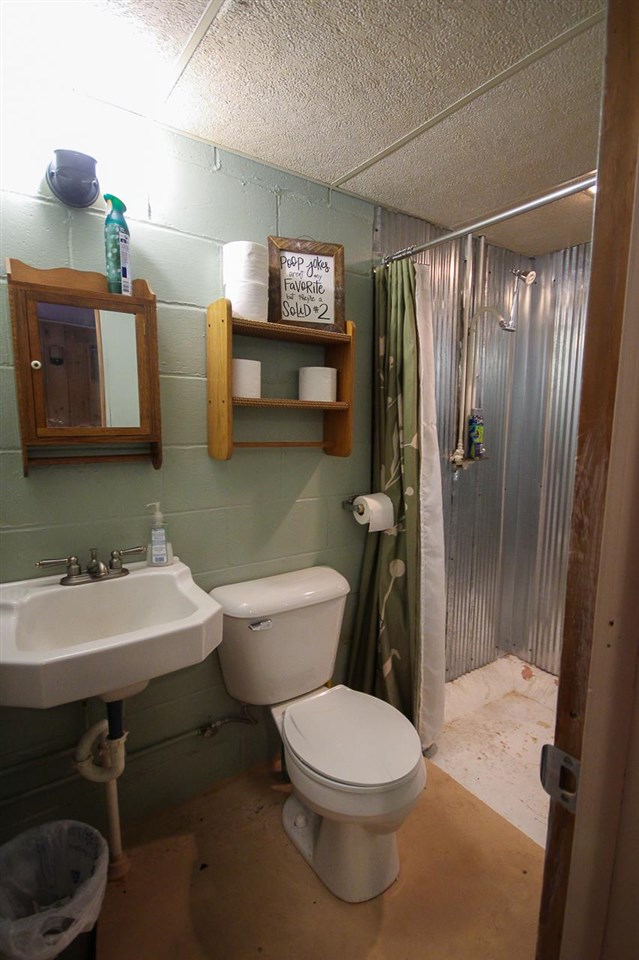 804 West Preston Road Mount Pleasant, MI 48858 - Photo 30 of 40 1893158-29.JPG