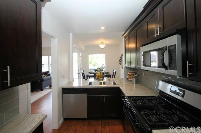 27 Oval Road, Unit 4 Irvine, CA 92604 - Photo 1 of 1
