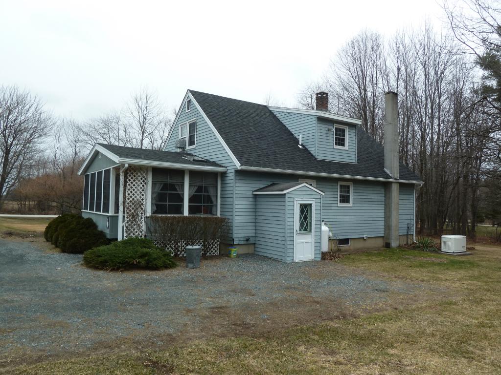462 4th Range Road Pembroke, NH 03275 - Photo 3 of 18 Gallery Image 3