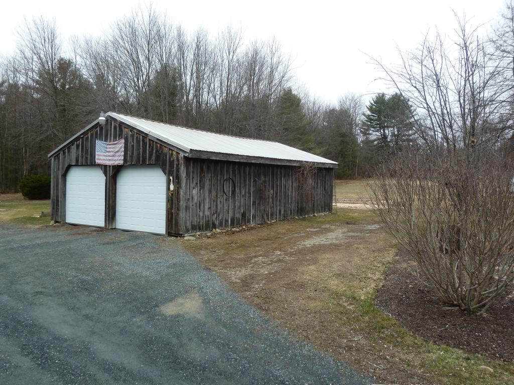 462 4th Range Road Pembroke, NH 03275 - Photo 4 of 18 Gallery Image 4
