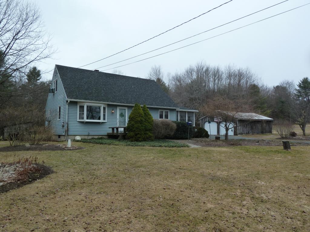 462 4th Range Road Pembroke, NH 03275 - Photo 5 of 18 Gallery Image 5