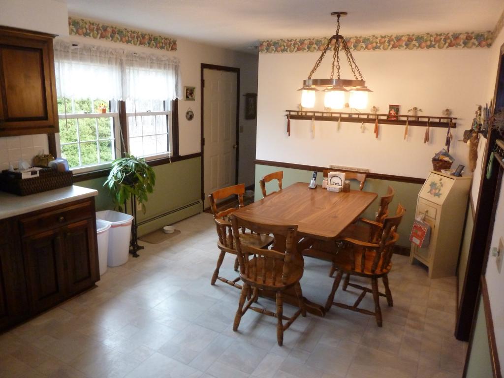 462 4th Range Road Pembroke, NH 03275 - Photo 6 of 18 Gallery Image 6