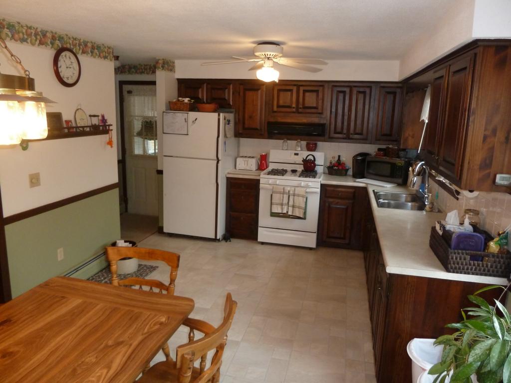 462 4th Range Road Pembroke, NH 03275 - Photo 8 of 18 Gallery Image 8