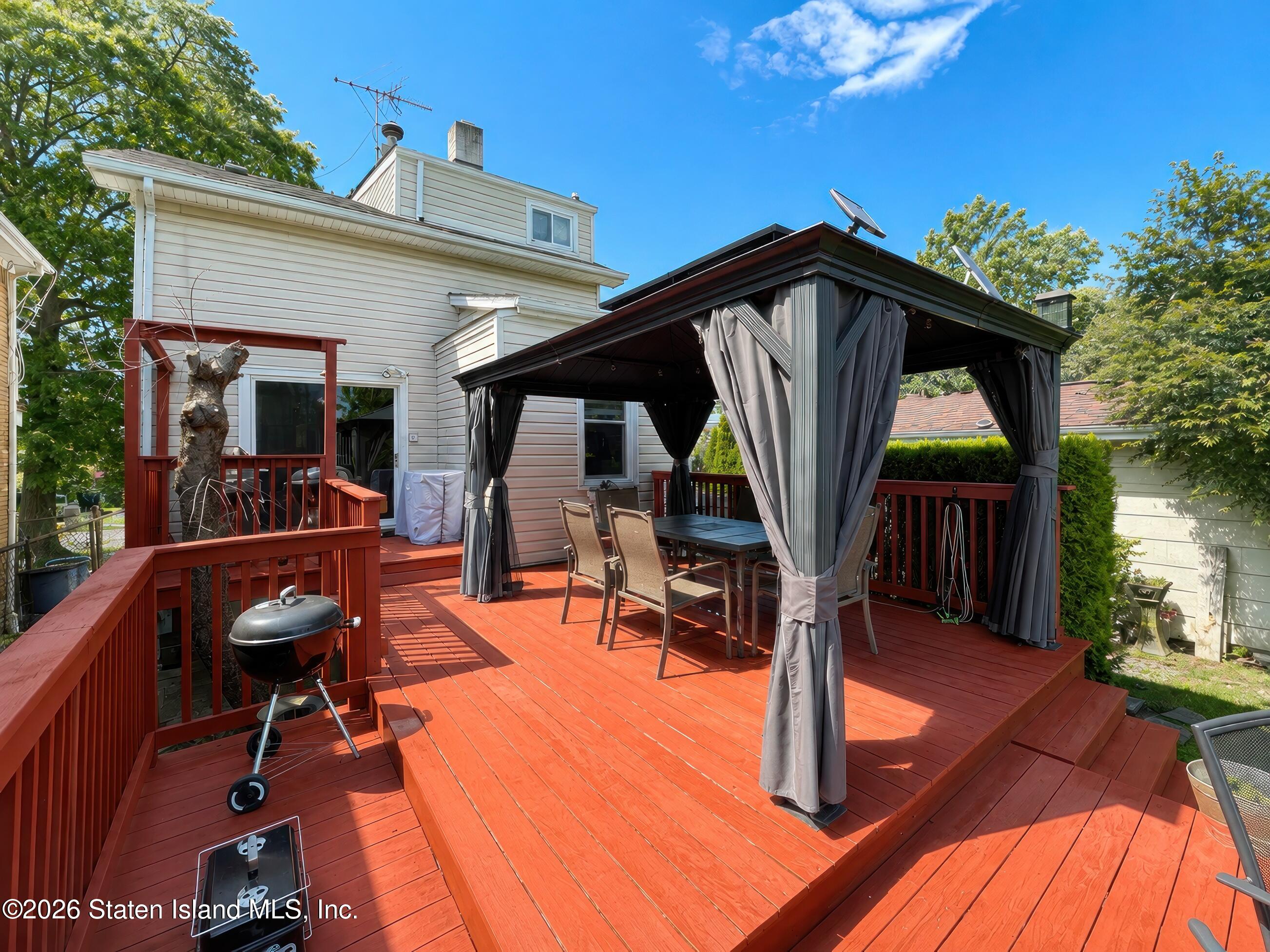738 Woodrow Road Staten Island, NY 10312 - Photo 21 of 28 738 Woodrow backyard