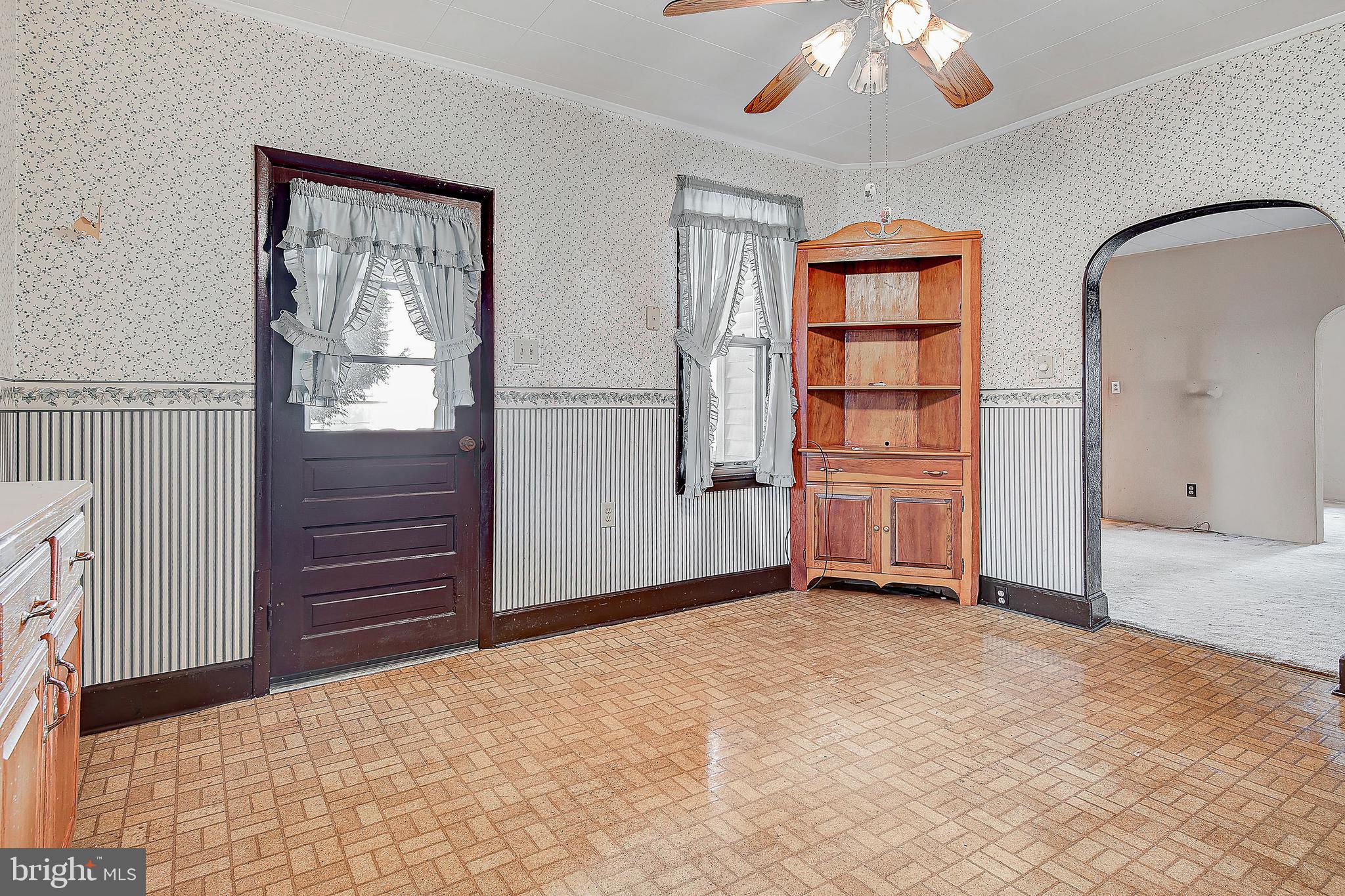 112 Roberts Valley Road Harrisburg, PA 17110 - Photo 13 of 32 Gallery Image 13