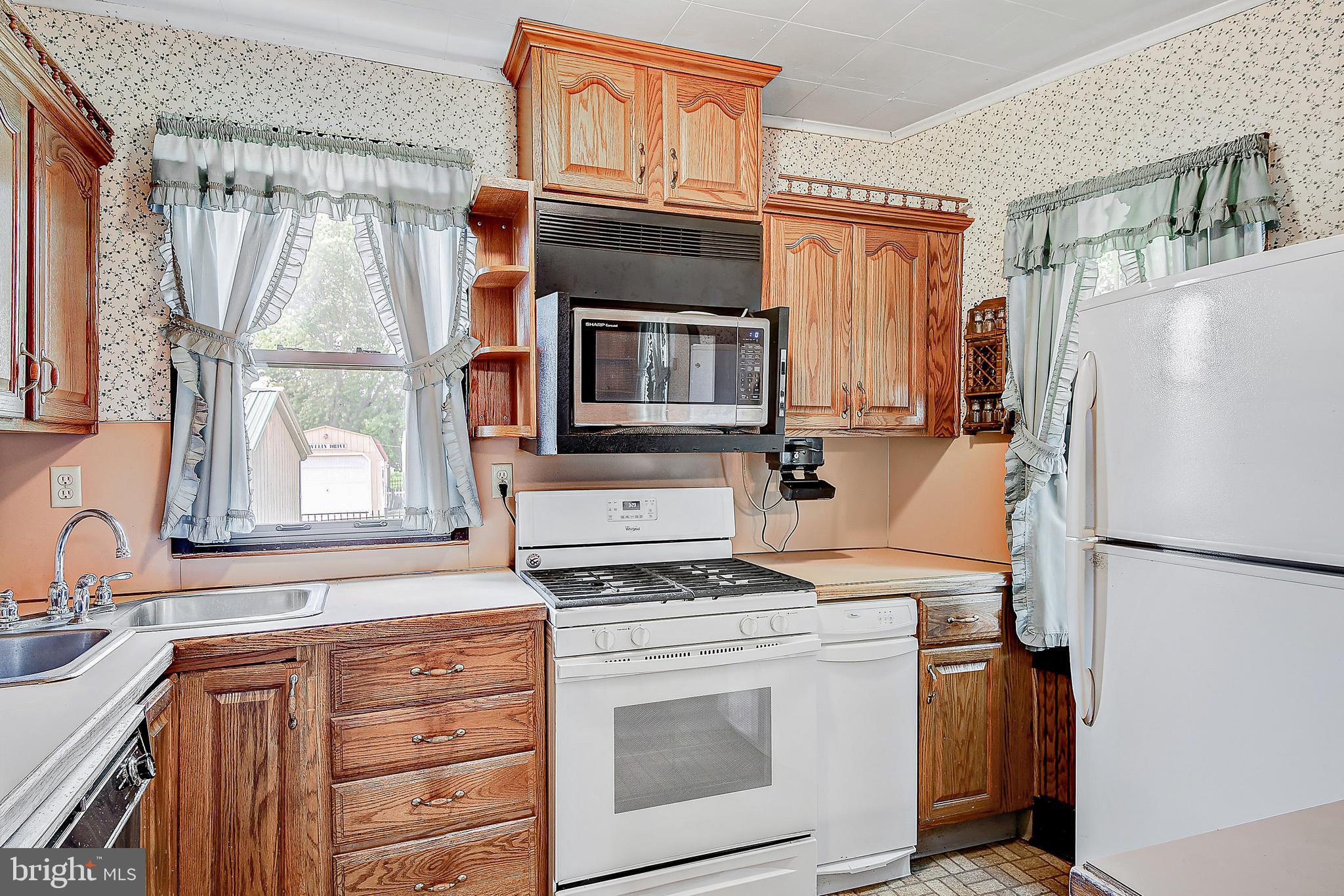 112 Roberts Valley Road Harrisburg, PA 17110 - Photo 15 of 32 Gallery Image 15