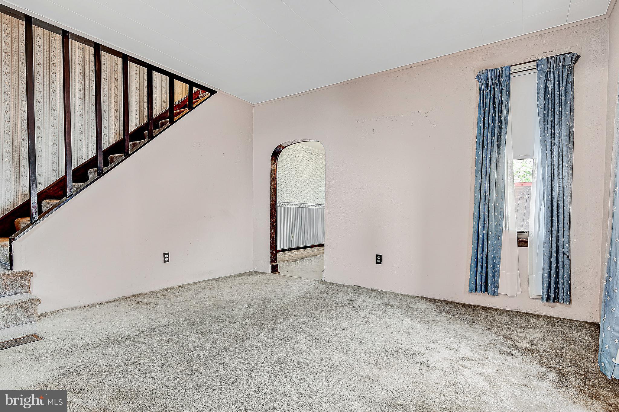 112 Roberts Valley Road Harrisburg, PA 17110 - Photo 8 of 32 Gallery Image 8